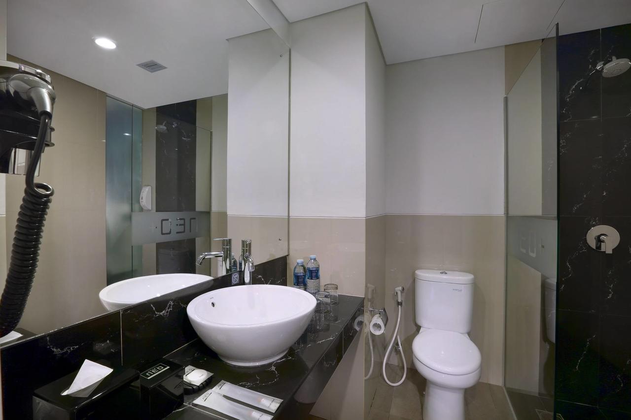 Hotel Neo+ Kebayoran Yakarta Exterior foto